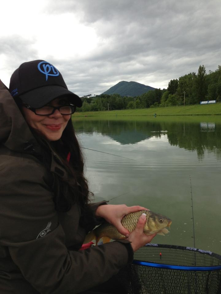 Sarah +¿ anche amante della pesca